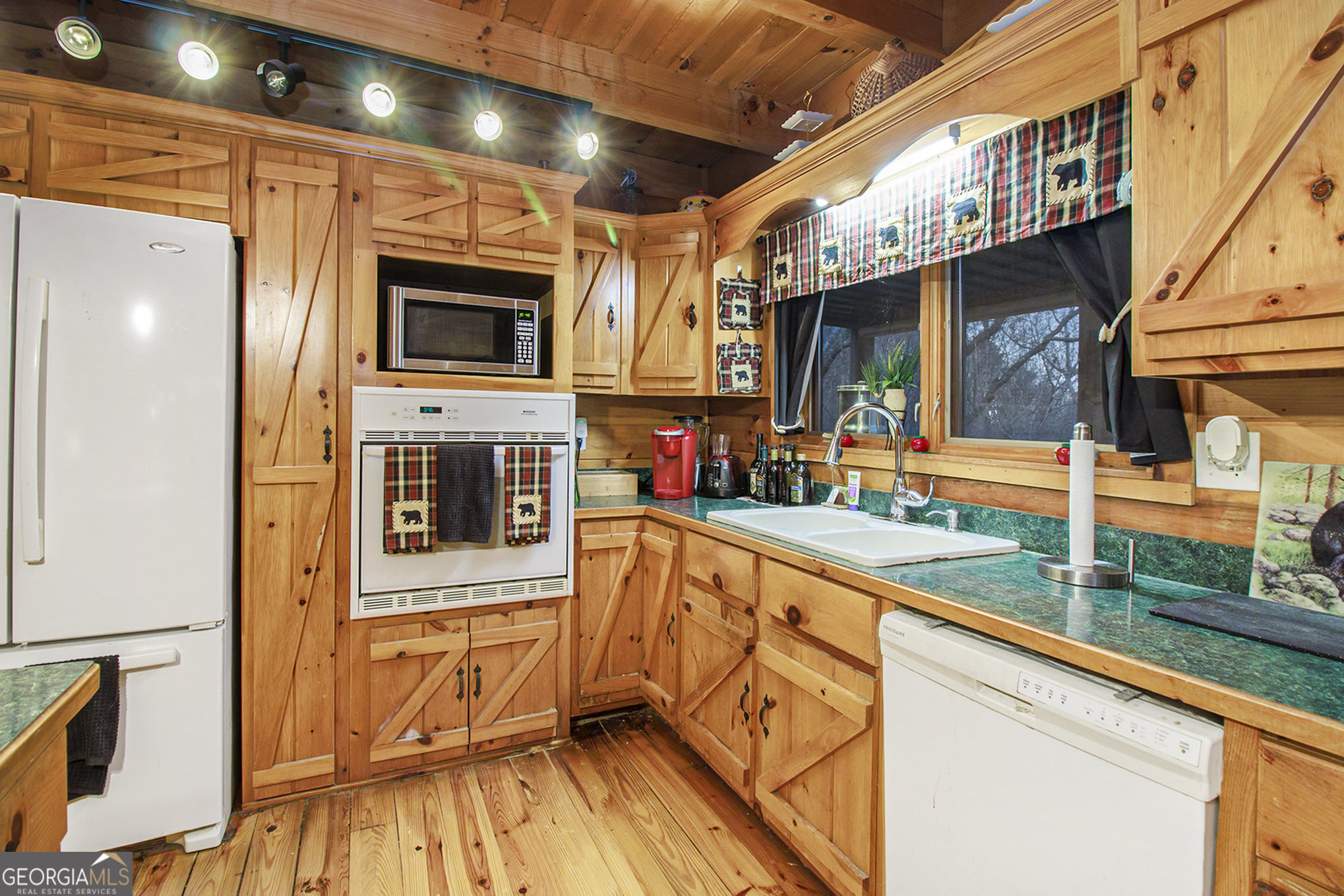 696 Railey Ridge NE Ranger GA 30734