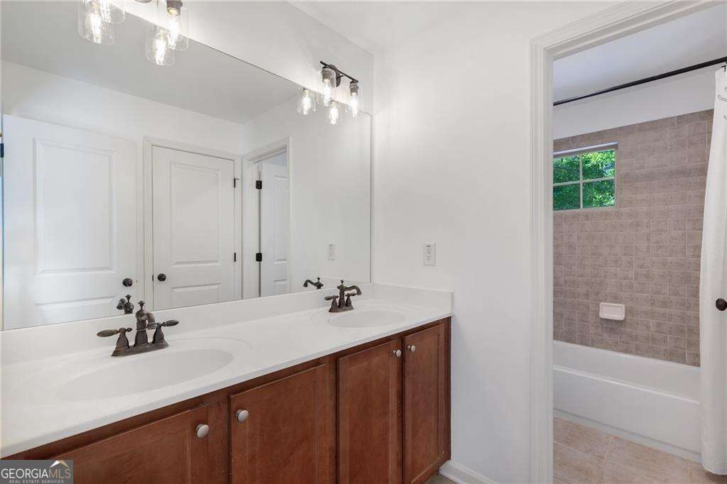 1933 Brantley Walk Lane NW Atlanta GA 30318