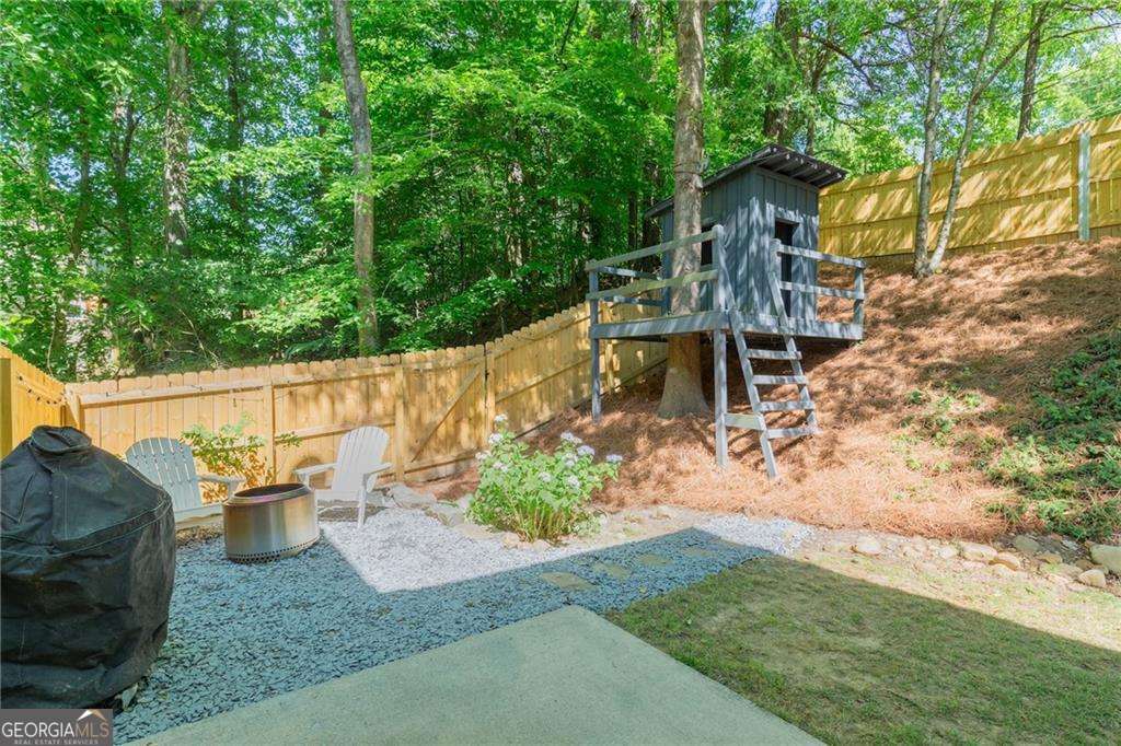 1933 Brantley Walk Lane NW Atlanta GA 30318