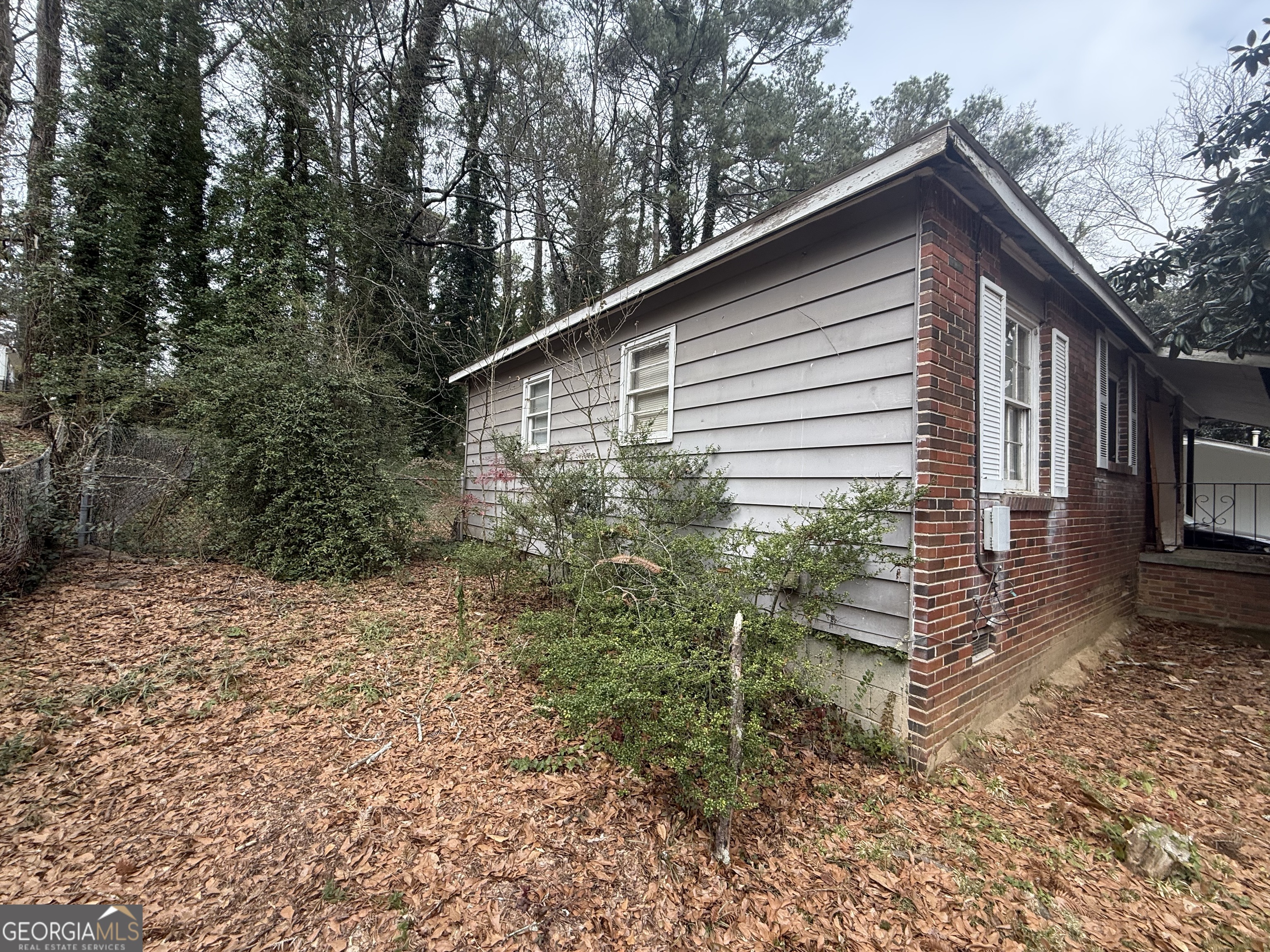 734 Alfred Road NW Atlanta GA 30331