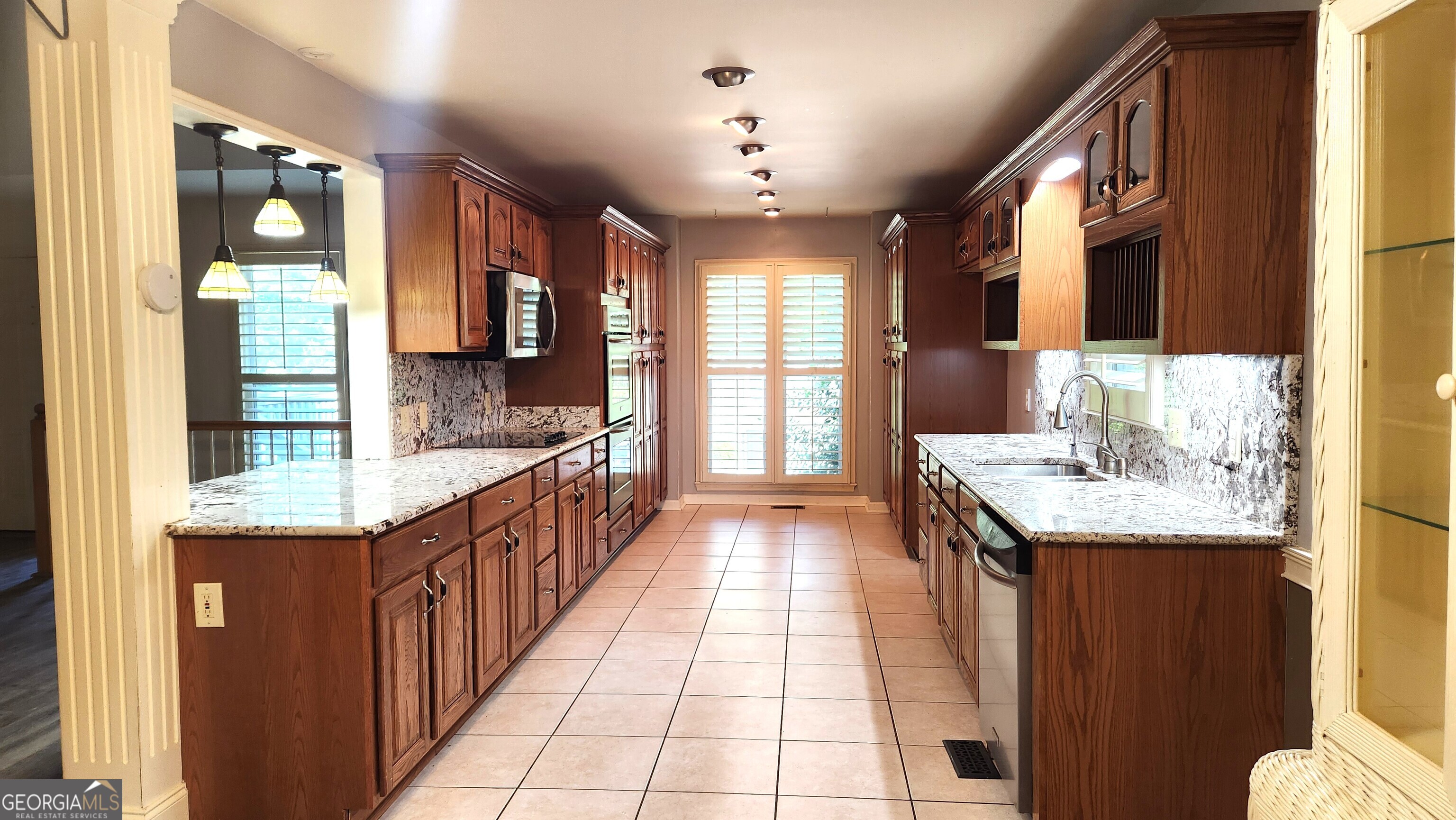 912 Feather Creek Lane Woodstock GA 30189