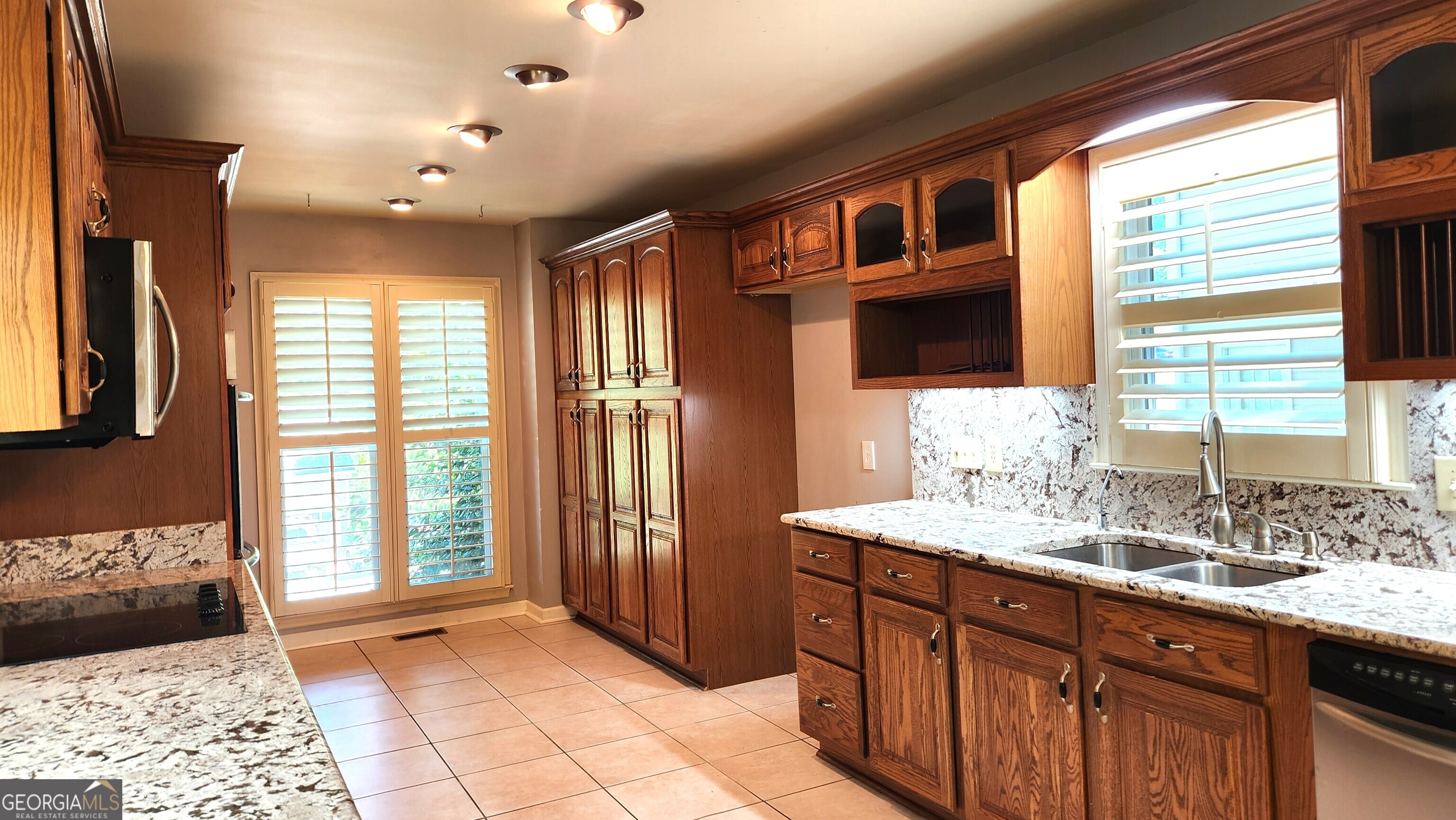 912 Feather Creek Lane Woodstock GA 30189