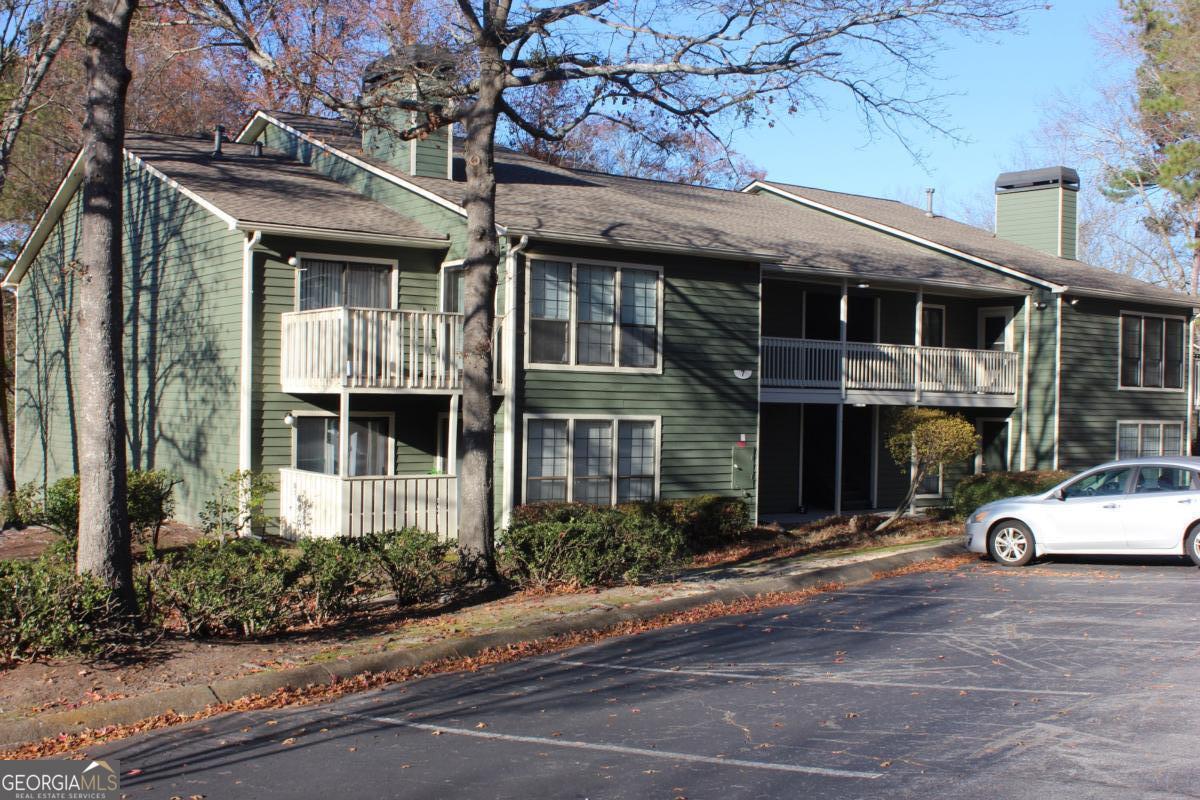 Atlanta GA, 2697 Vinings Central Drive SE, Unit 61