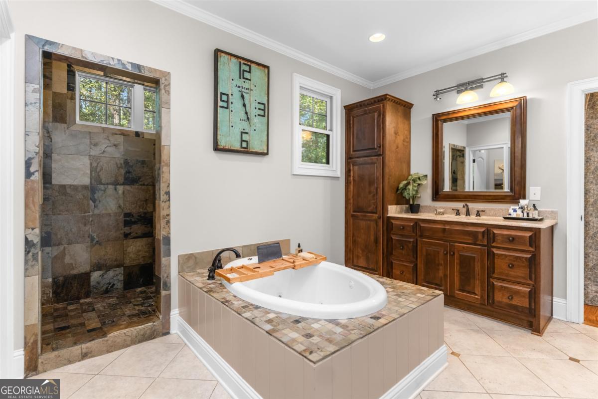 1010 Anchor Bay Point Greensboro GA 30642