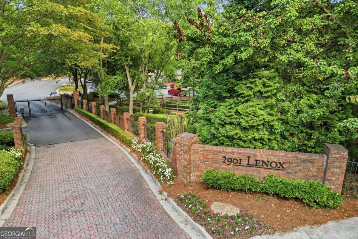 2901 Lenox Road NE Atlanta GA 30324