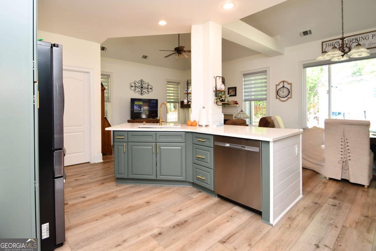34 Emily Lane Bogart GA 30622