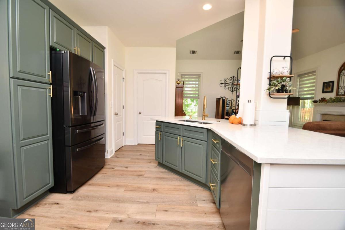 34 Emily Lane Bogart GA 30622