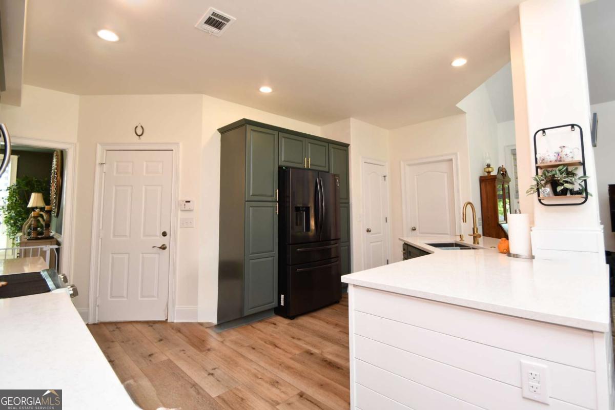 34 Emily Lane Bogart GA 30622
