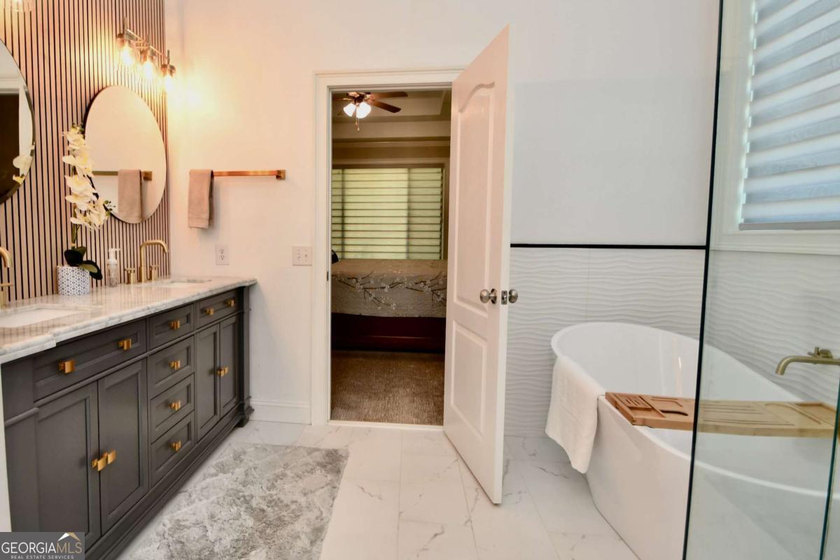 34 Emily Lane Bogart GA 30622