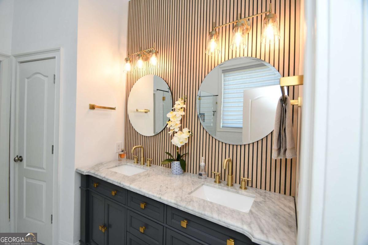 34 Emily Lane Bogart GA 30622