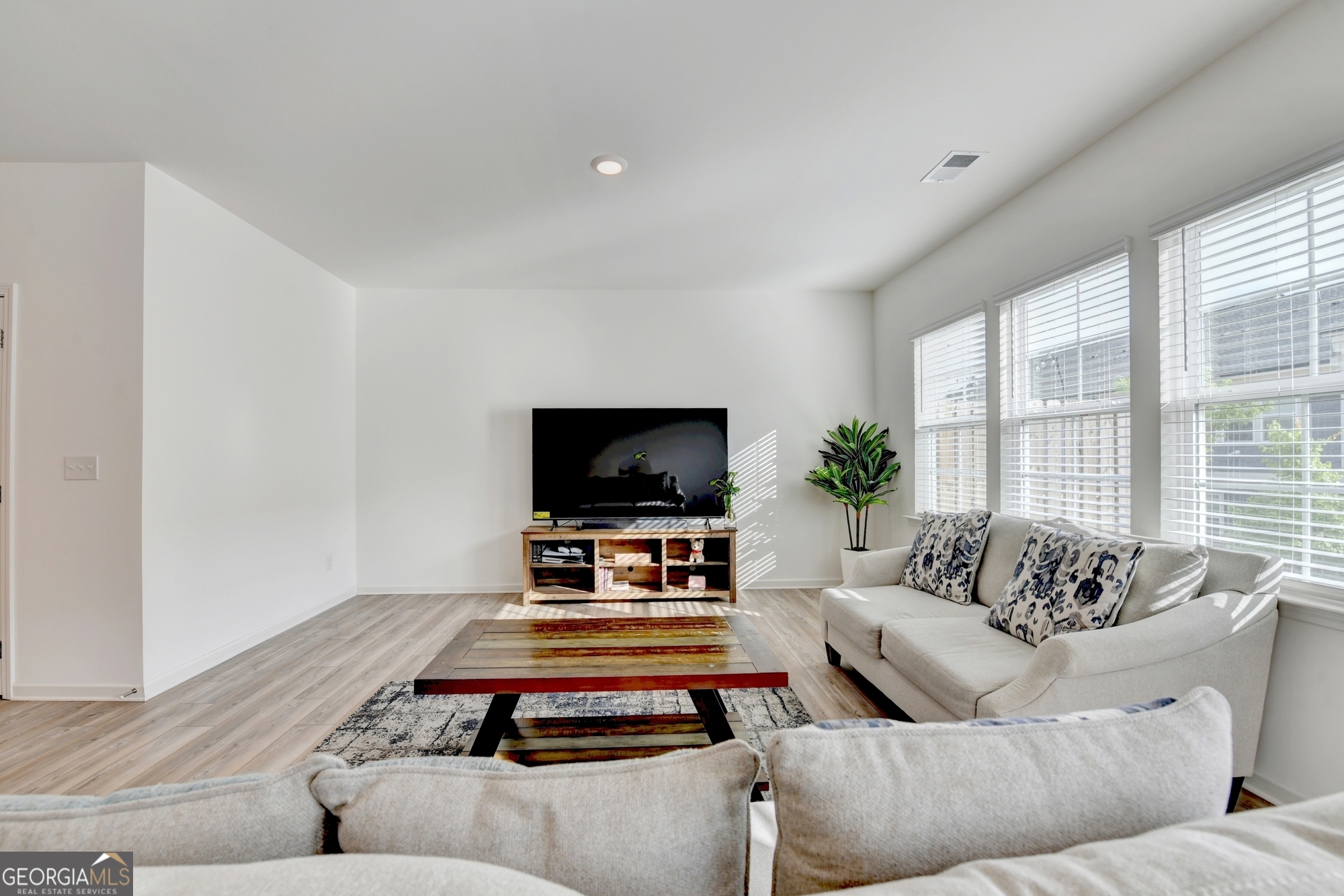 1946 Frisco Way Suwanee GA 30024