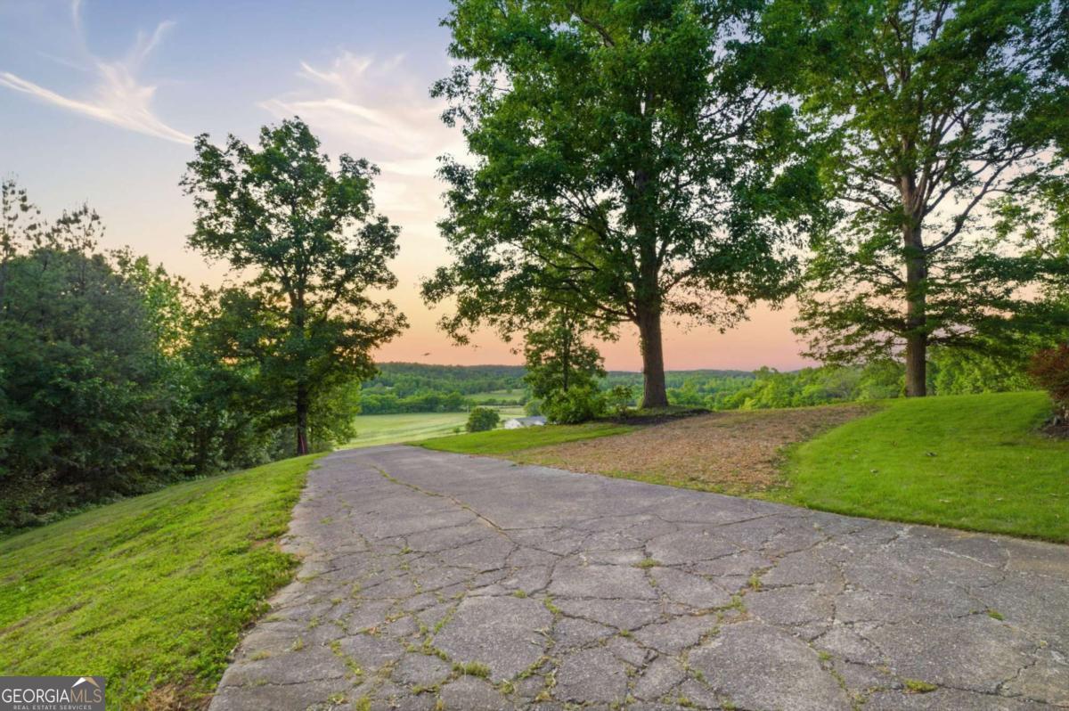 416 Spring Place Road NE White GA 30184