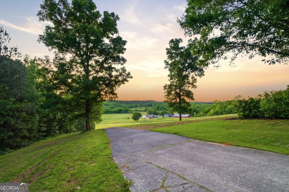 416 Spring Place Road NE White GA 30184