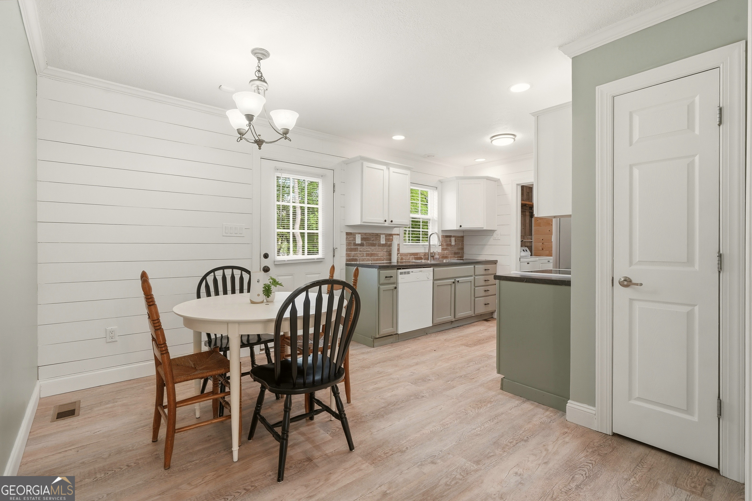 5457 Willow Springs Road Young Harris GA 30582