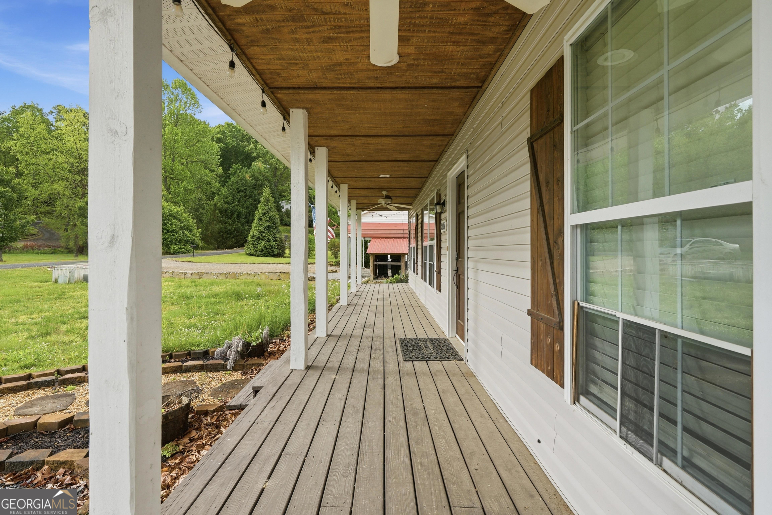 5457 Willow Springs Road Young Harris GA 30582
