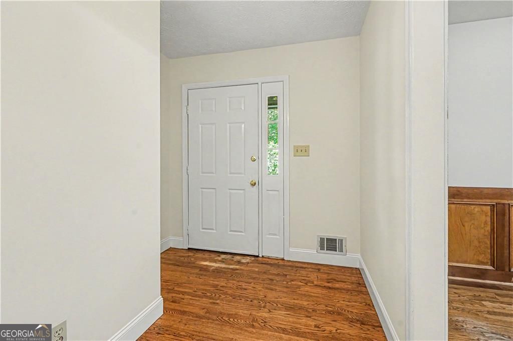 1208 Gate Post Lane Lawrenceville GA 30044