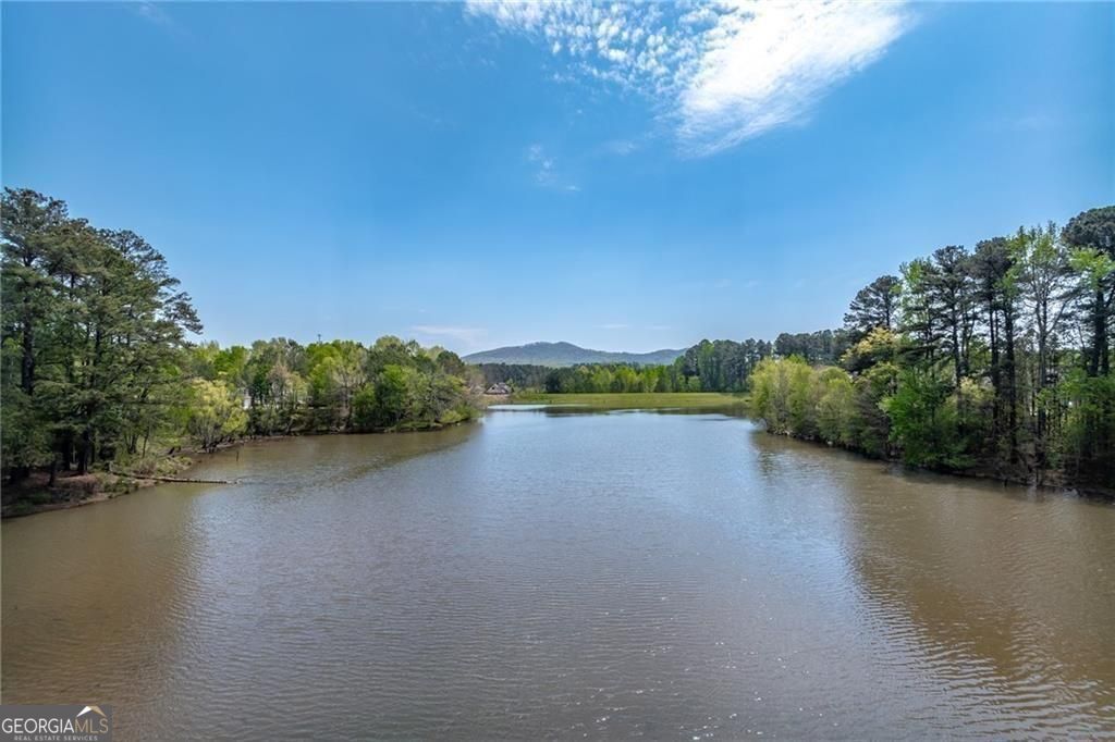 1964 Lakeshore Overlook Circle NW Kennesaw GA 30152
