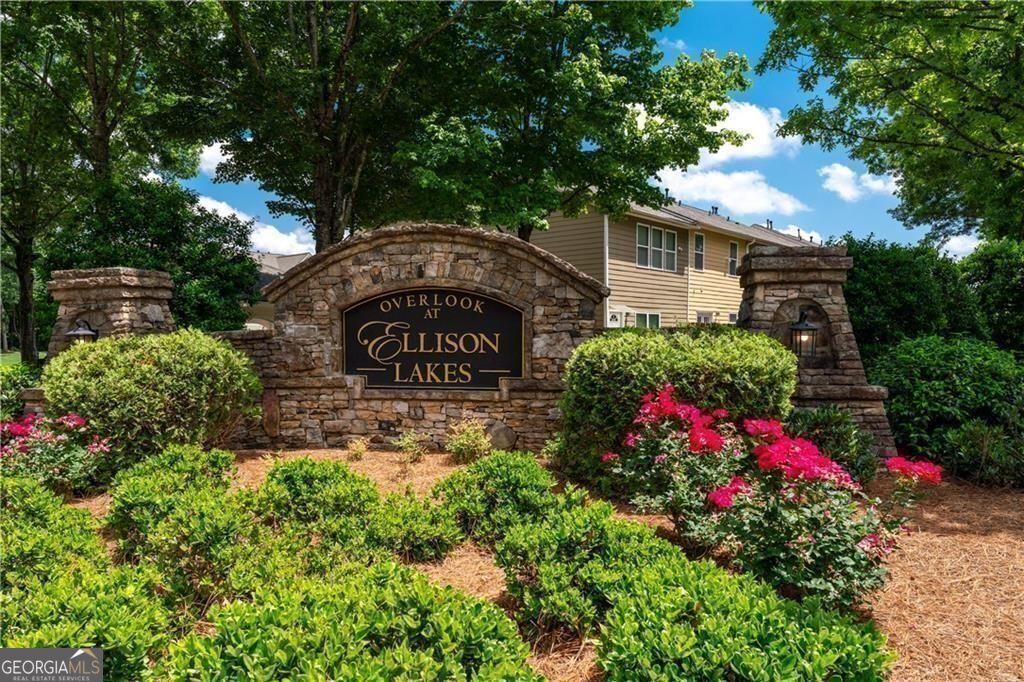 1964 Lakeshore Overlook Circle NW Kennesaw GA 30152