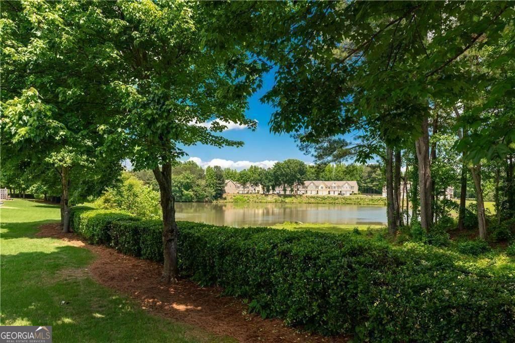 1964 Lakeshore Overlook Circle NW Kennesaw GA 30152