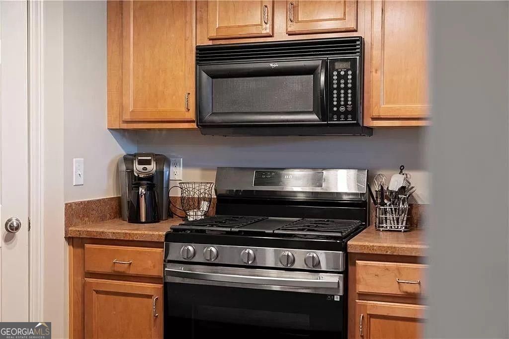 1964 Lakeshore Overlook Circle NW Kennesaw GA 30152