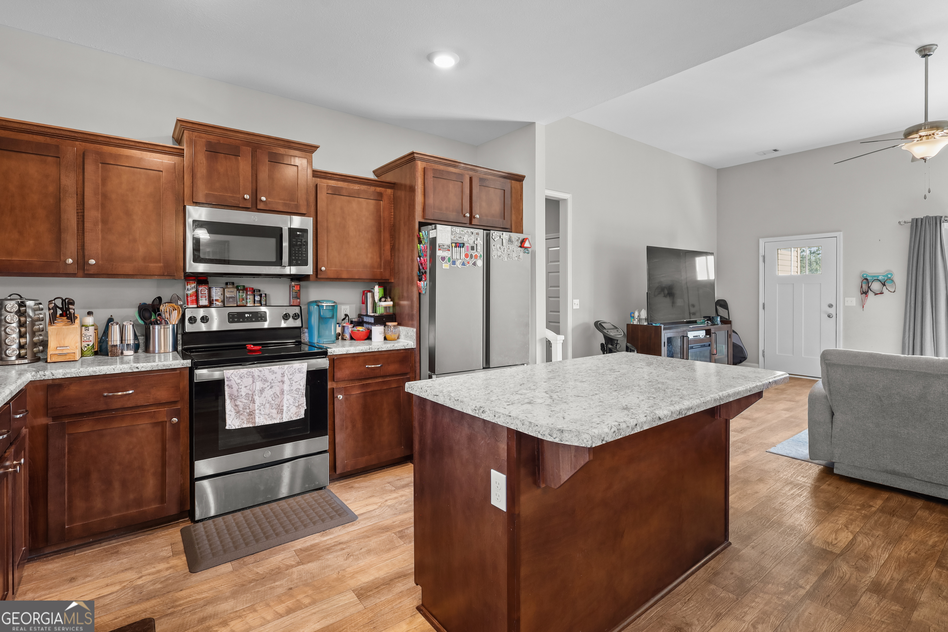 301 Tallulah Bend Ellabell GA 31308