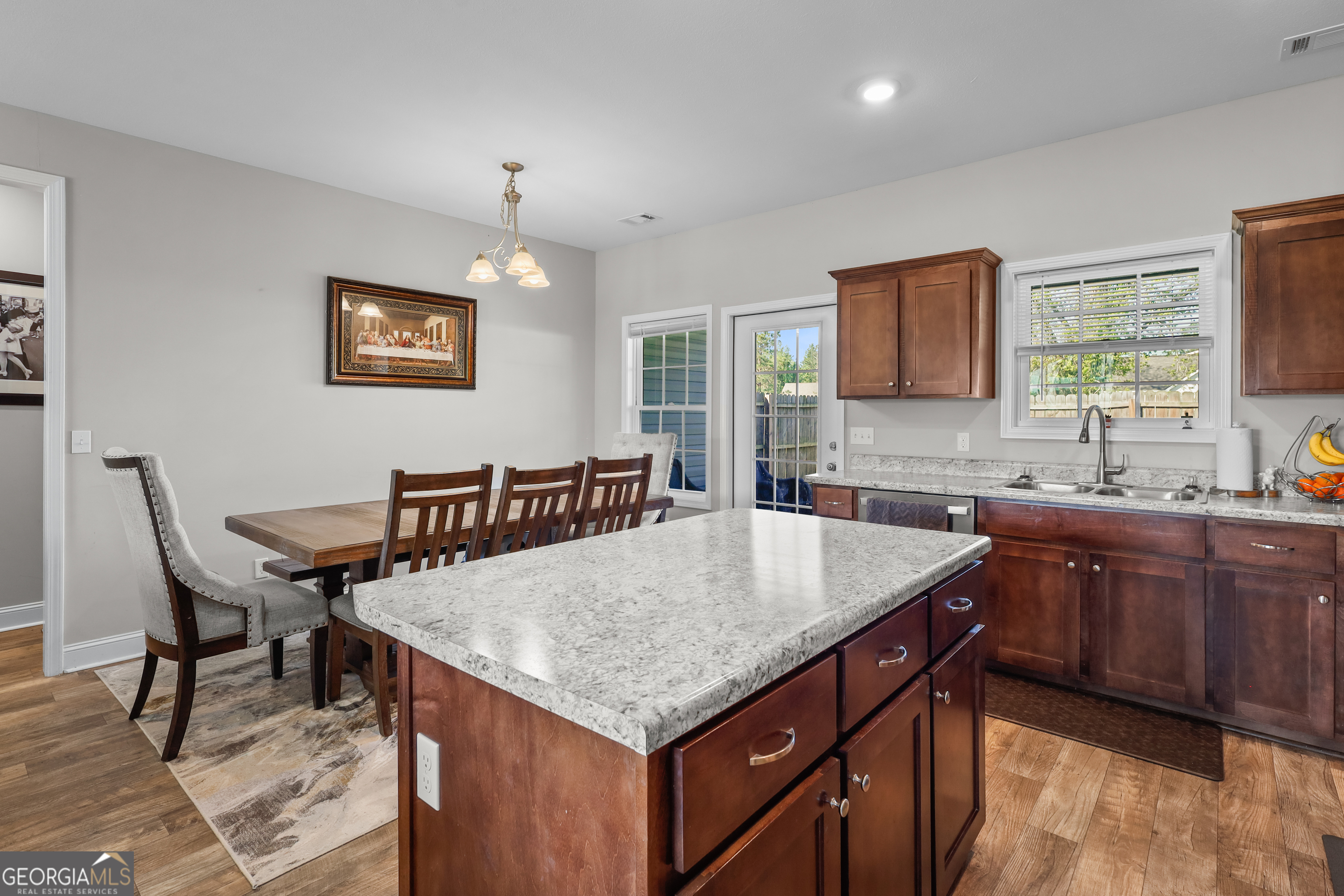 301 Tallulah Bend Ellabell GA 31308