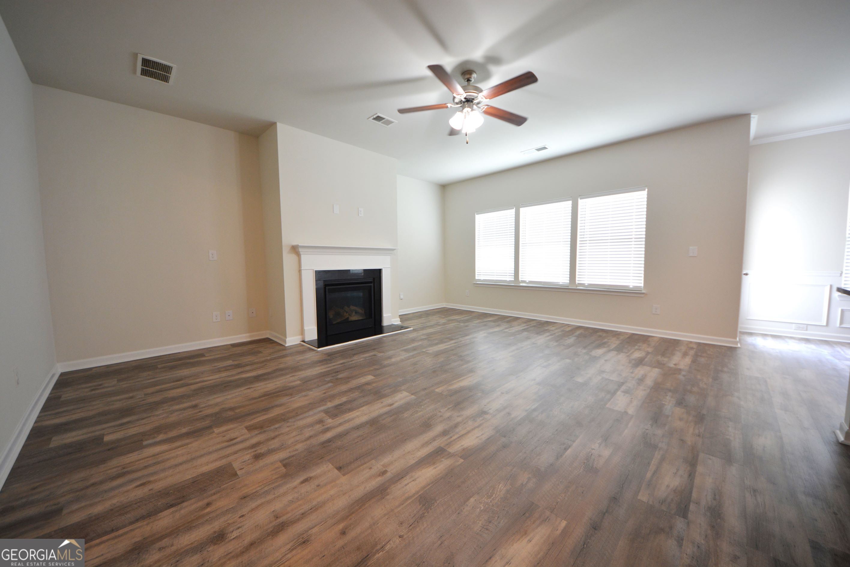 2377 Ticonic Road Lithonia GA 30058