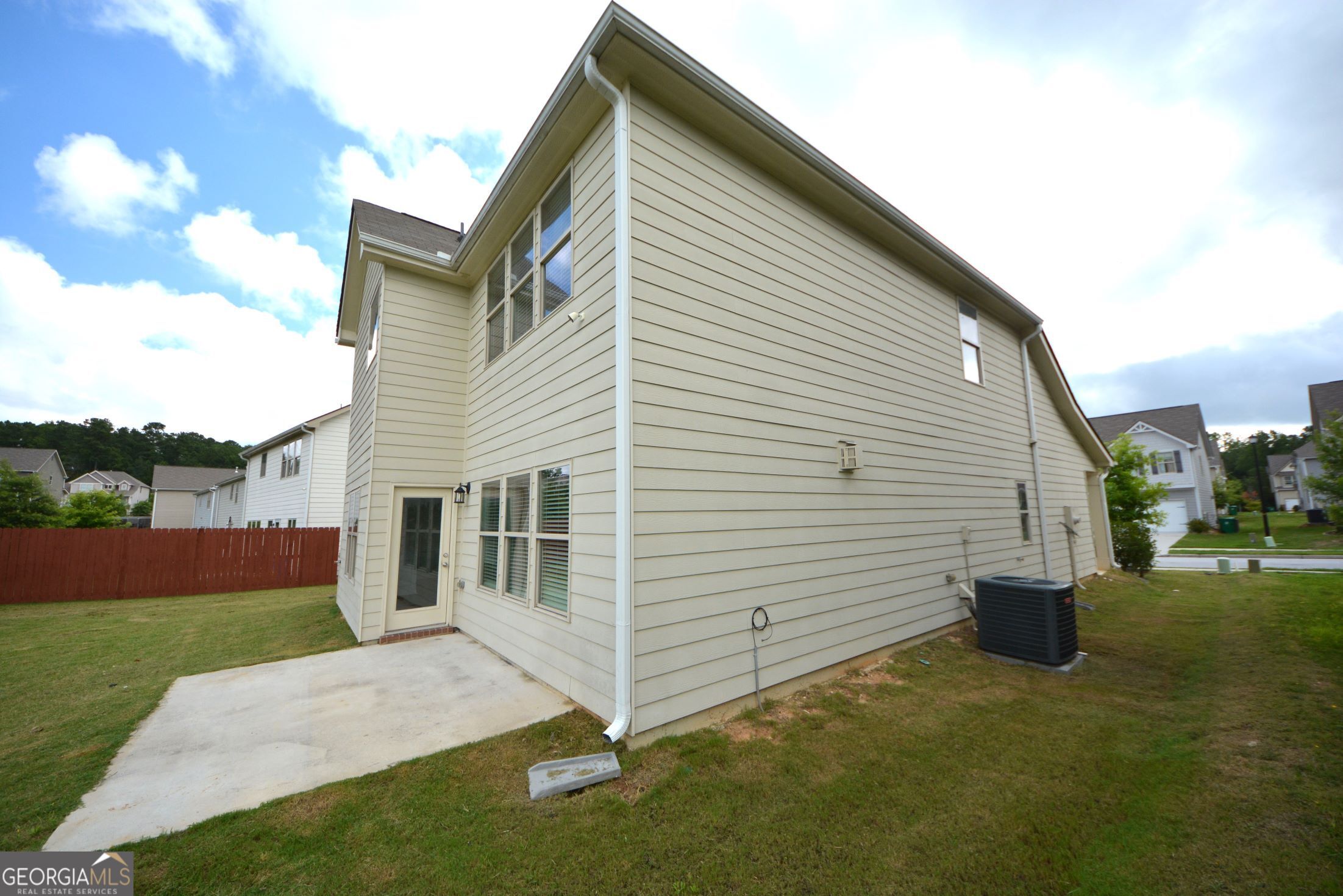 2377 Ticonic Road Lithonia GA 30058