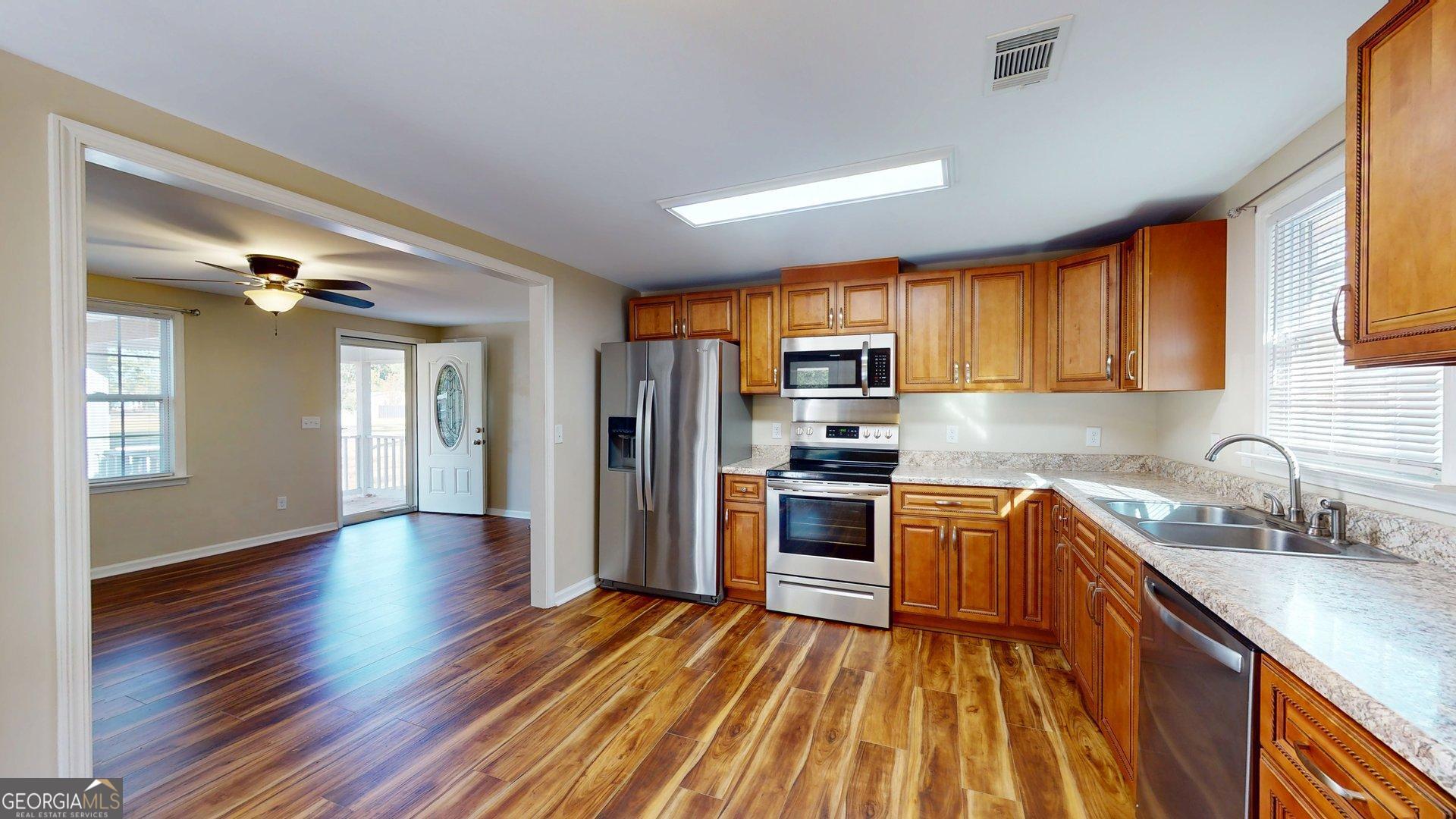 142 Bill Brown Road Pembroke GA 31321
