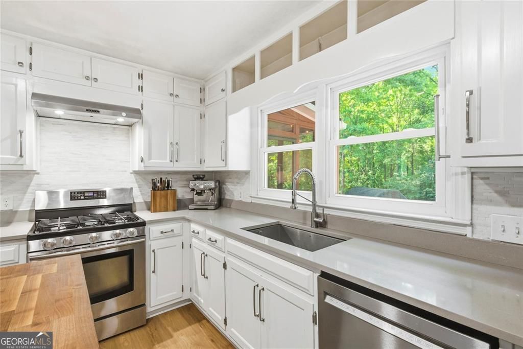 1995 Trotters Ridge Way Roswell GA 30075
