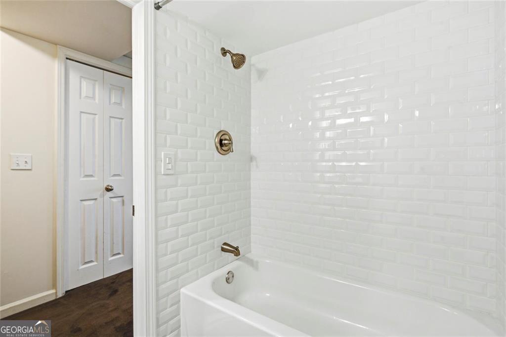 1995 Trotters Ridge Way Roswell GA 30075