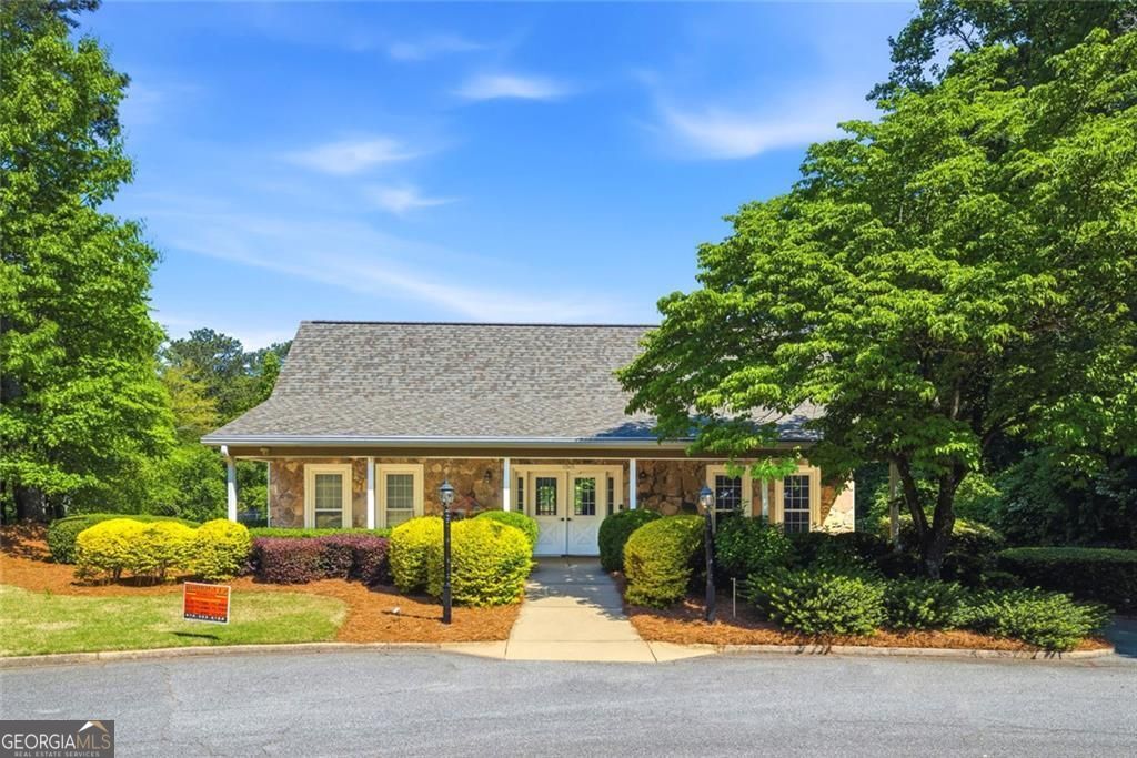 1995 Trotters Ridge Way Roswell GA 30075