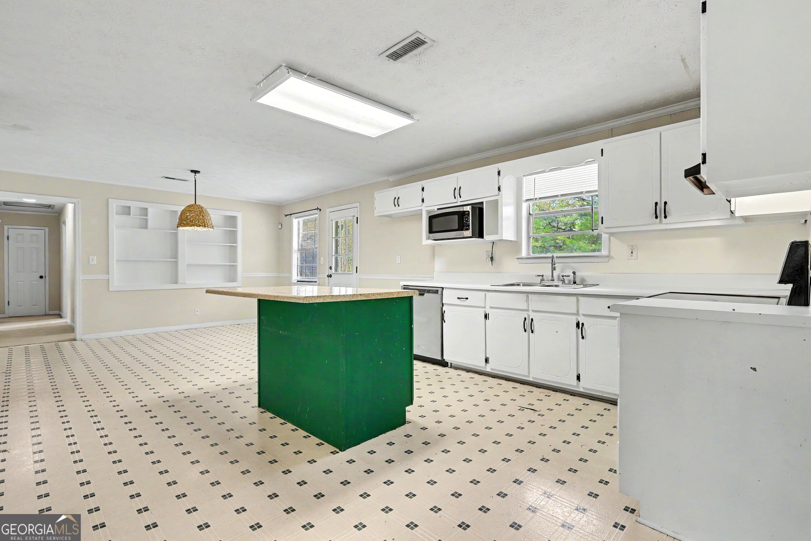 104 Mcintosh Trail Sharpsburg GA 30277