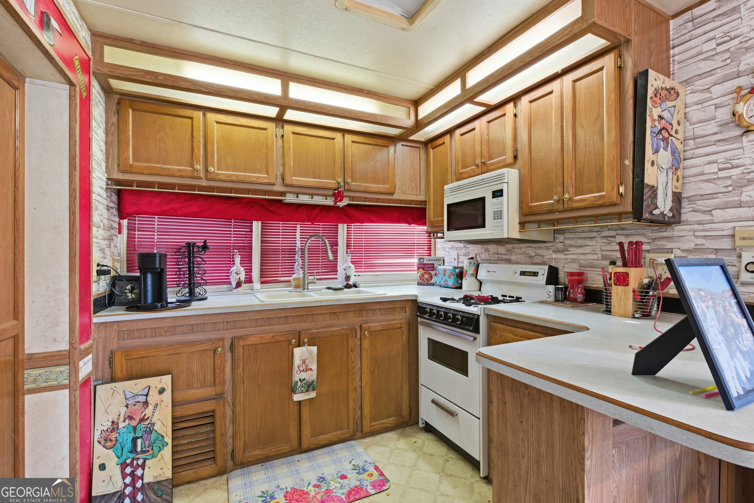 107 Holiday Loop Cleveland GA 30528