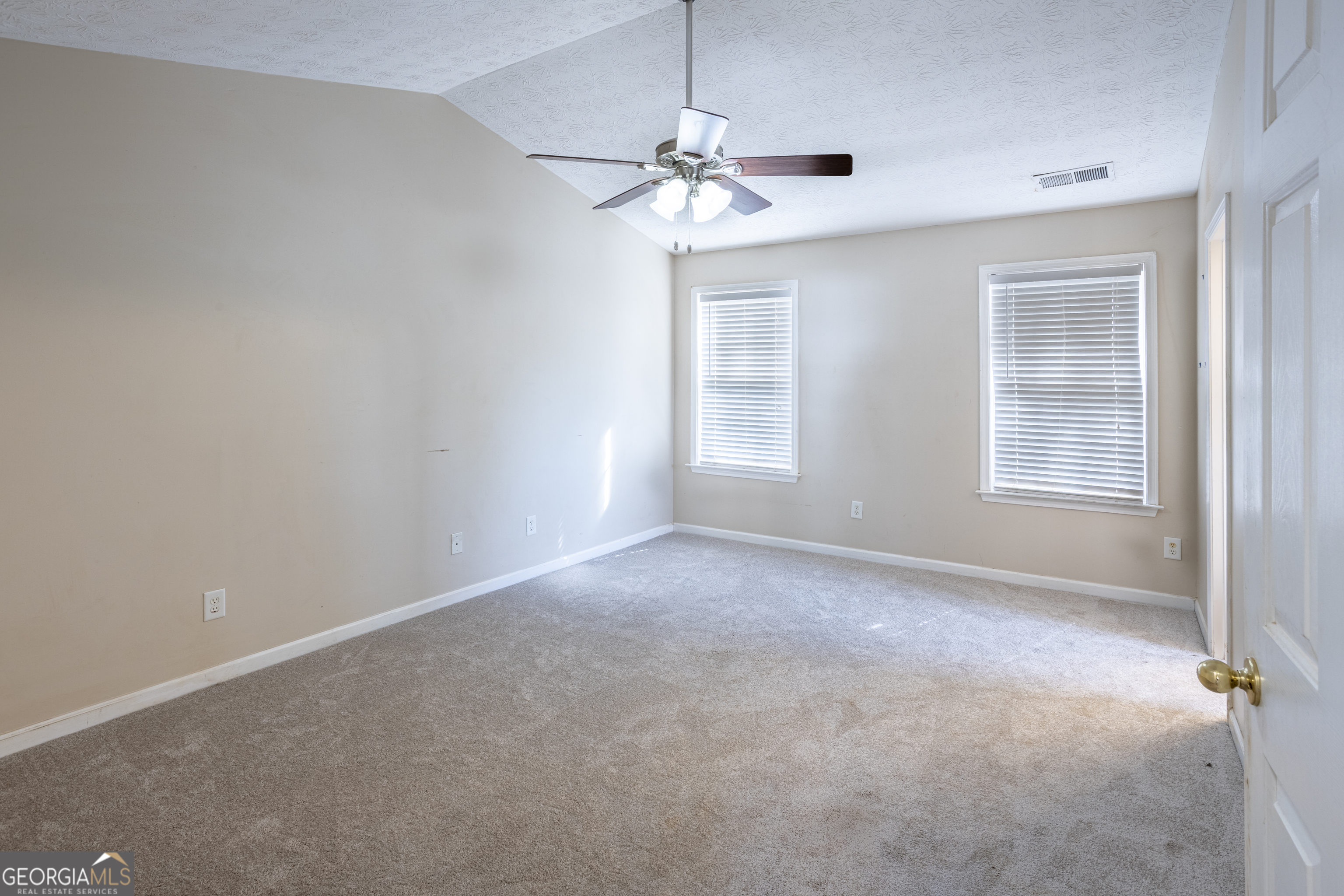 305 Bradford Court Auburn GA 30011