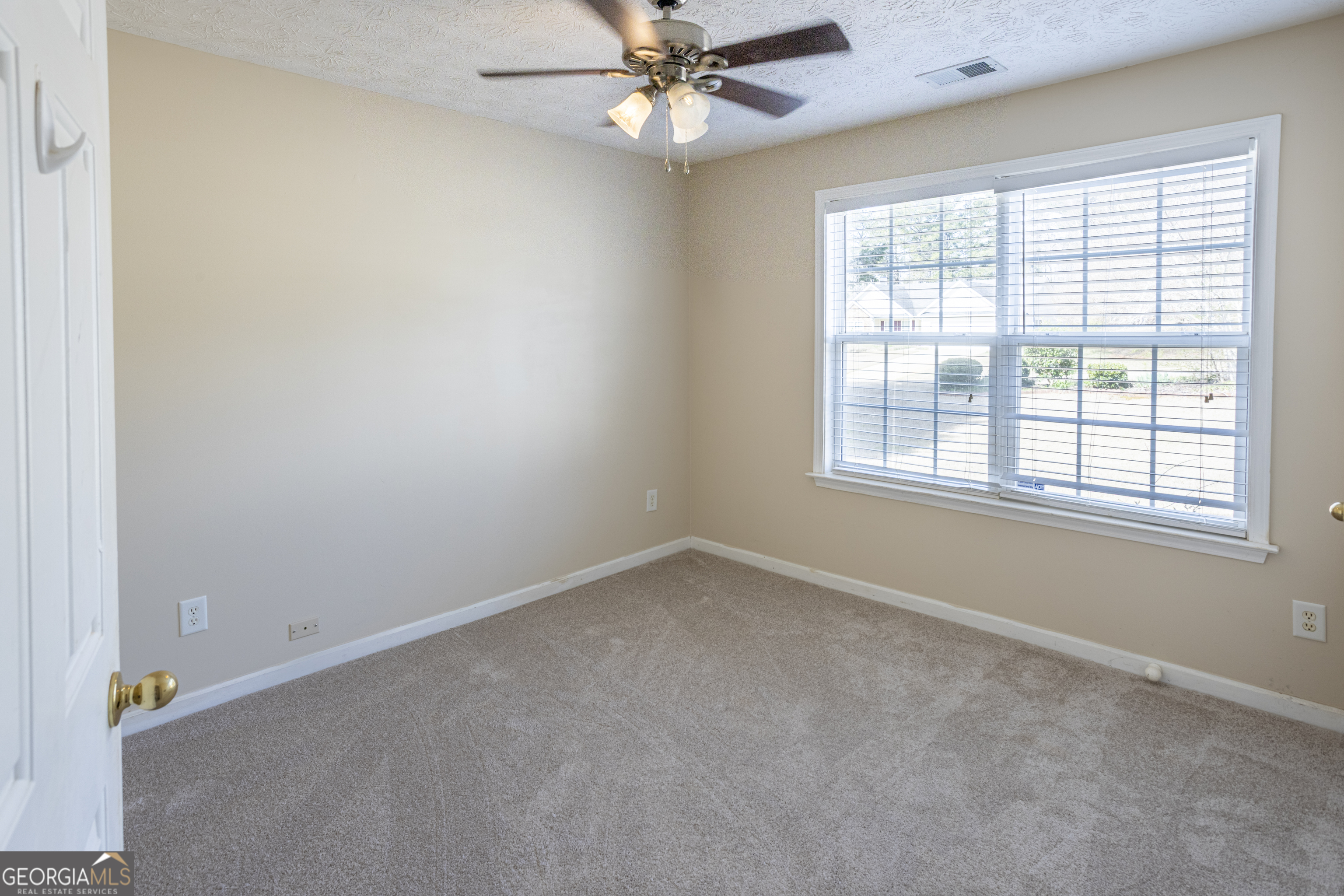 305 Bradford Court Auburn GA 30011
