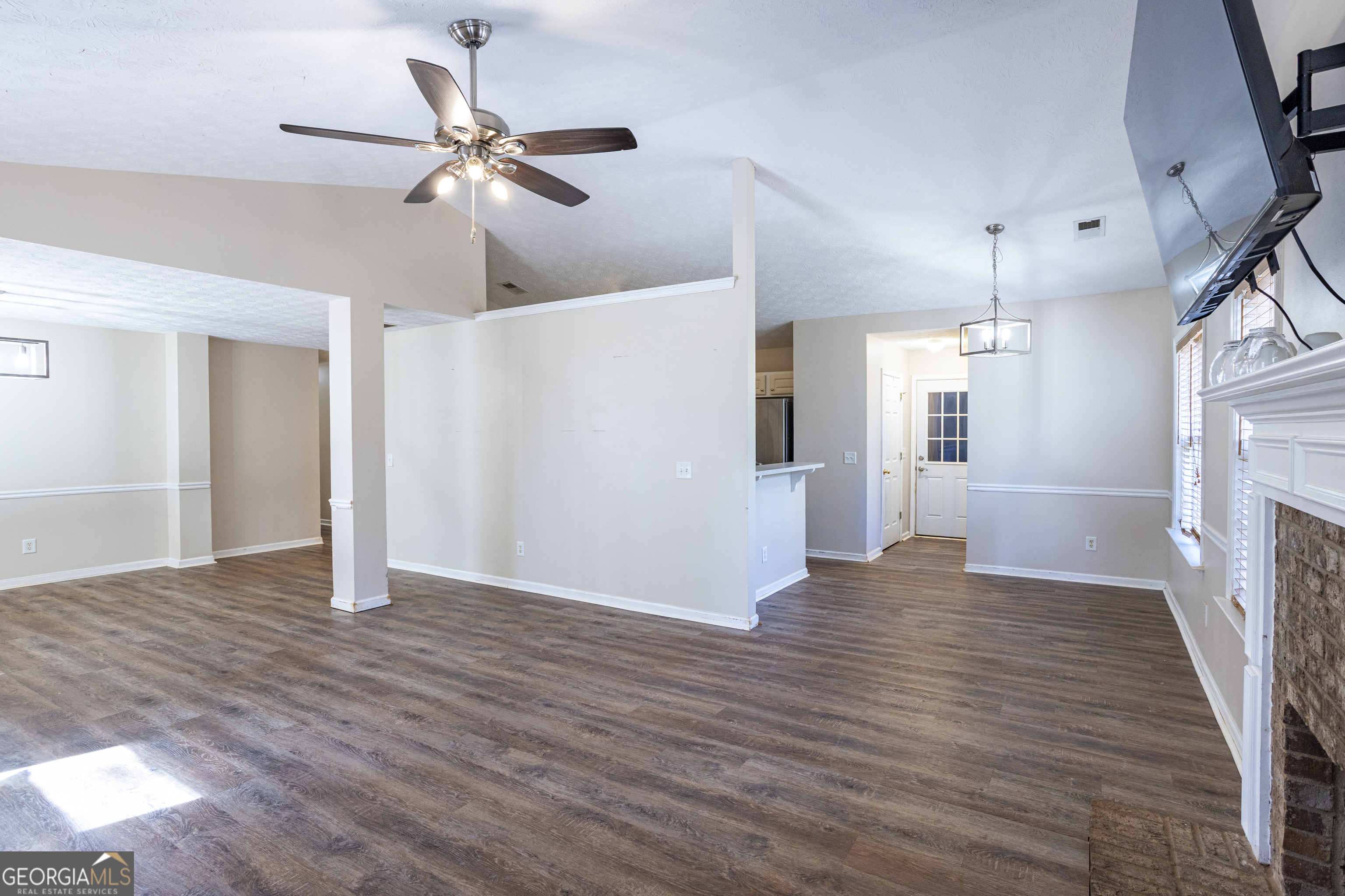 305 Bradford Court Auburn GA 30011