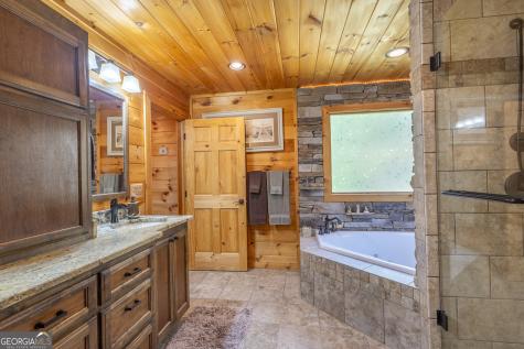 194 Squirrel Chase Morganton GA 30560