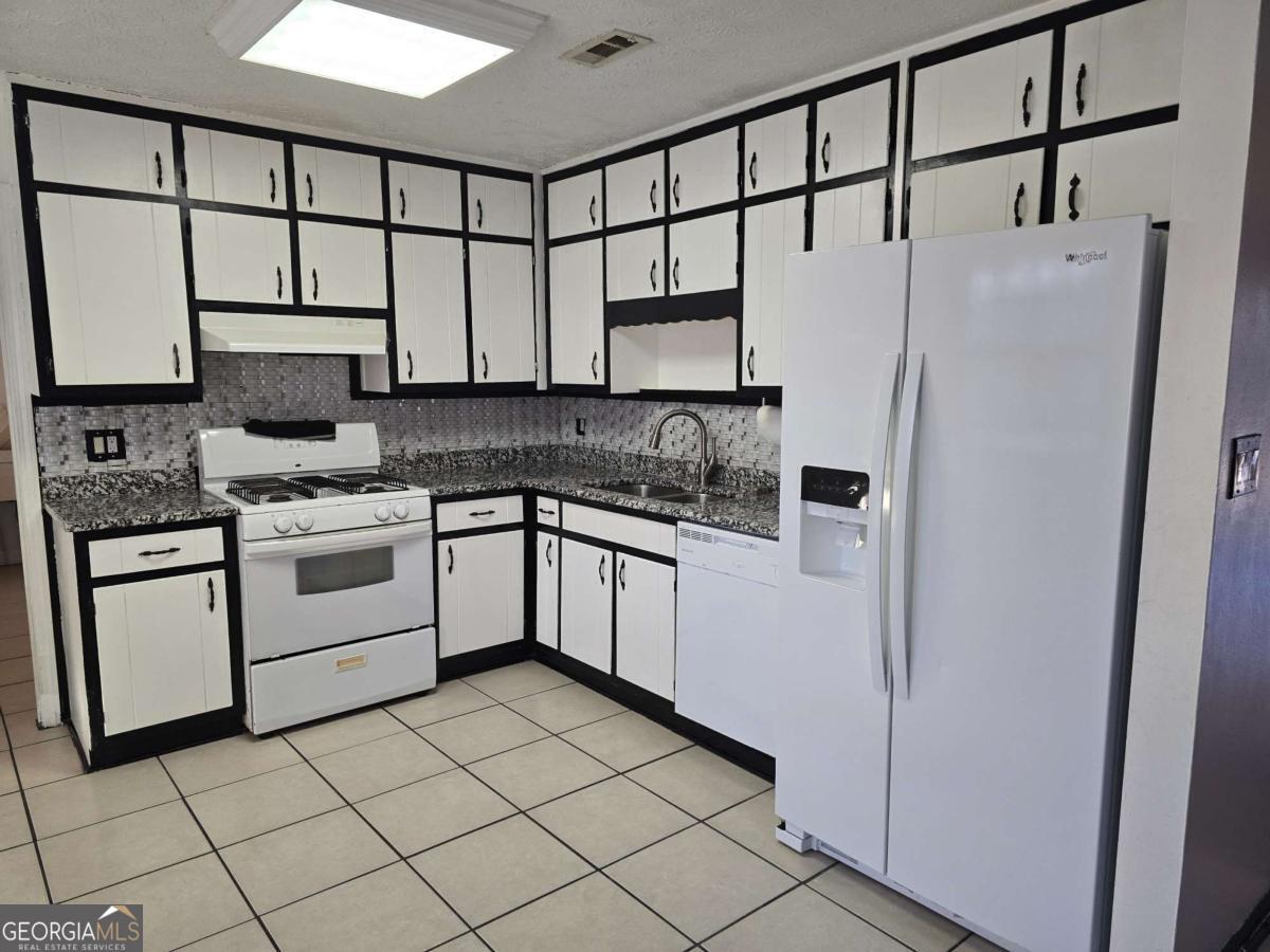 9363 Windward Court Jonesboro GA 30238