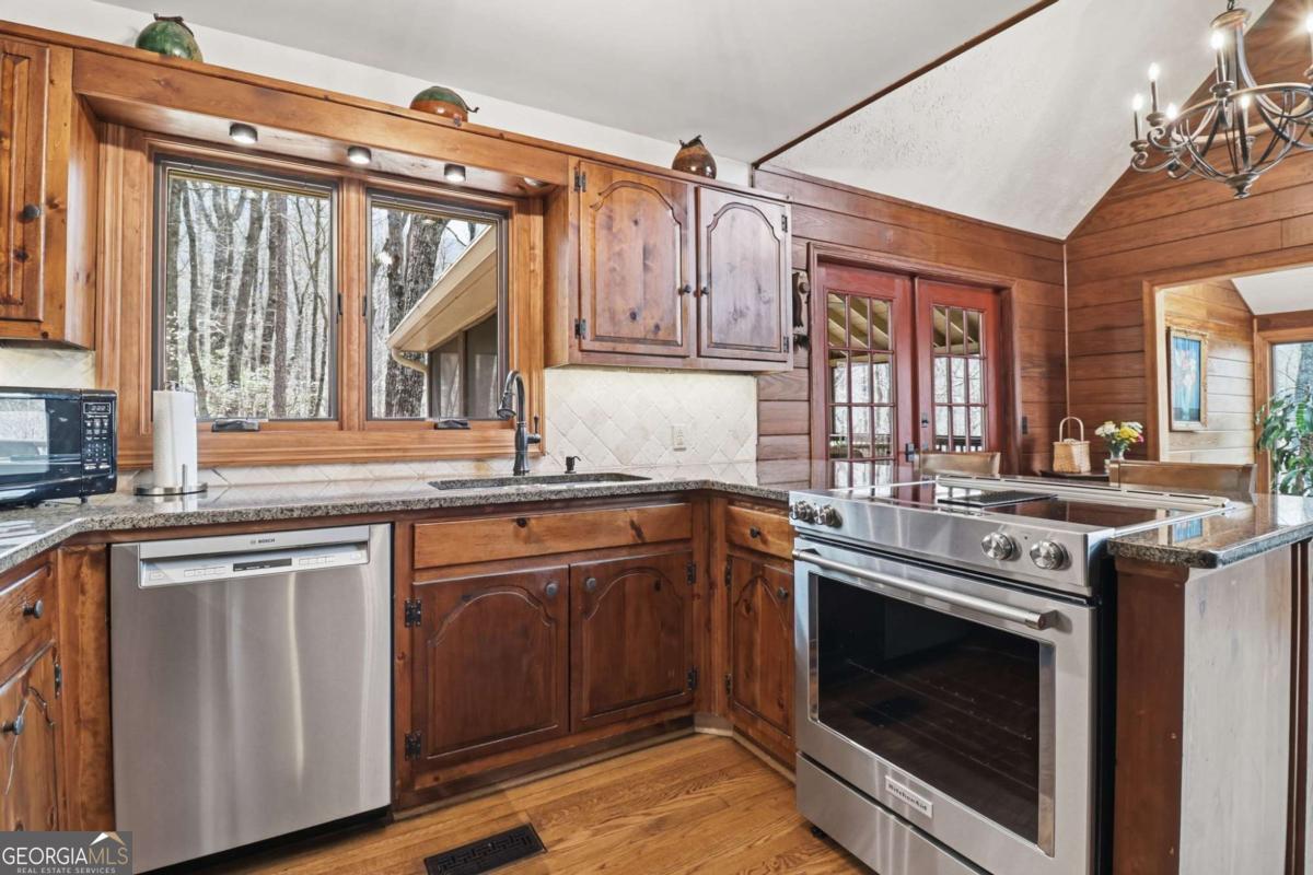115 Chestnut Oak Point Big Canoe GA 30143