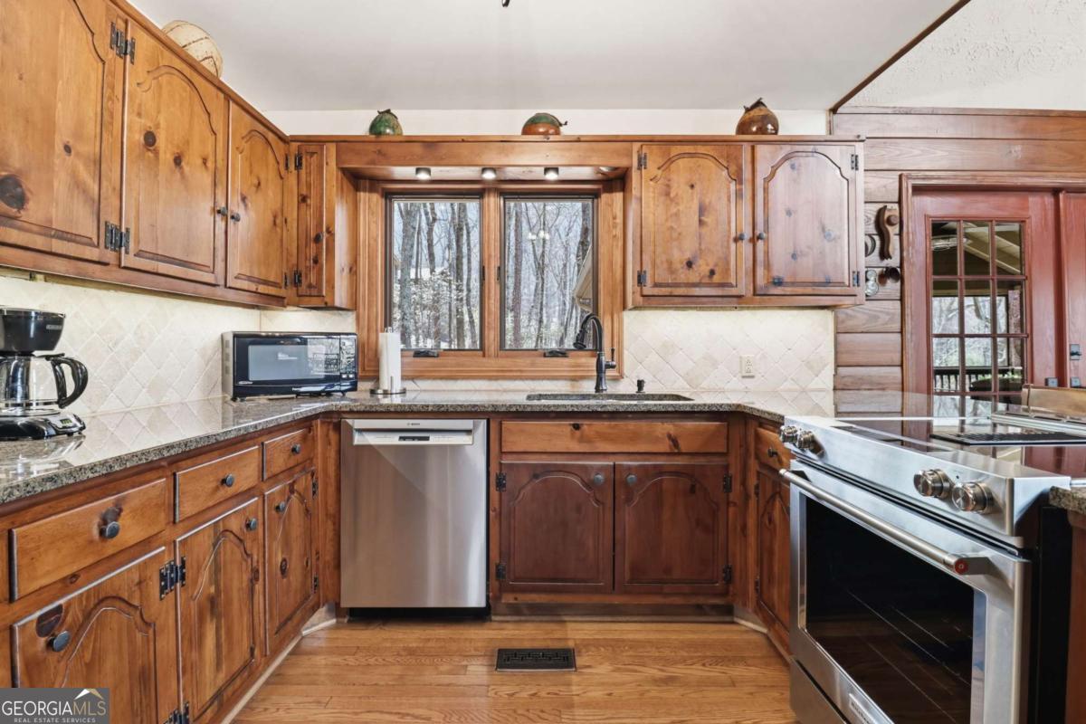 115 Chestnut Oak Point Big Canoe GA 30143