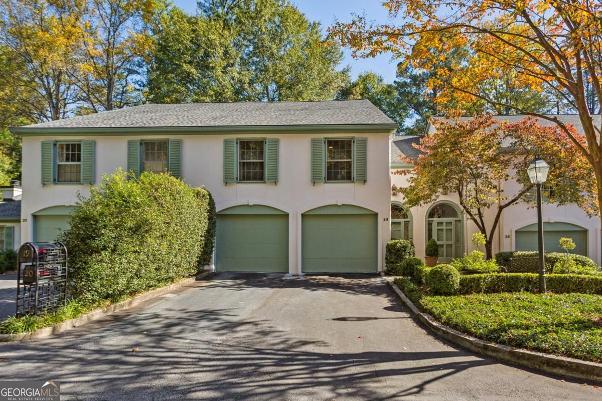 19 Mooregate Square Atlanta GA 30327