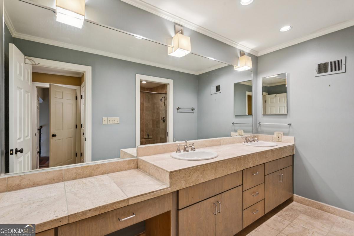 19 Mooregate Square Atlanta GA 30327