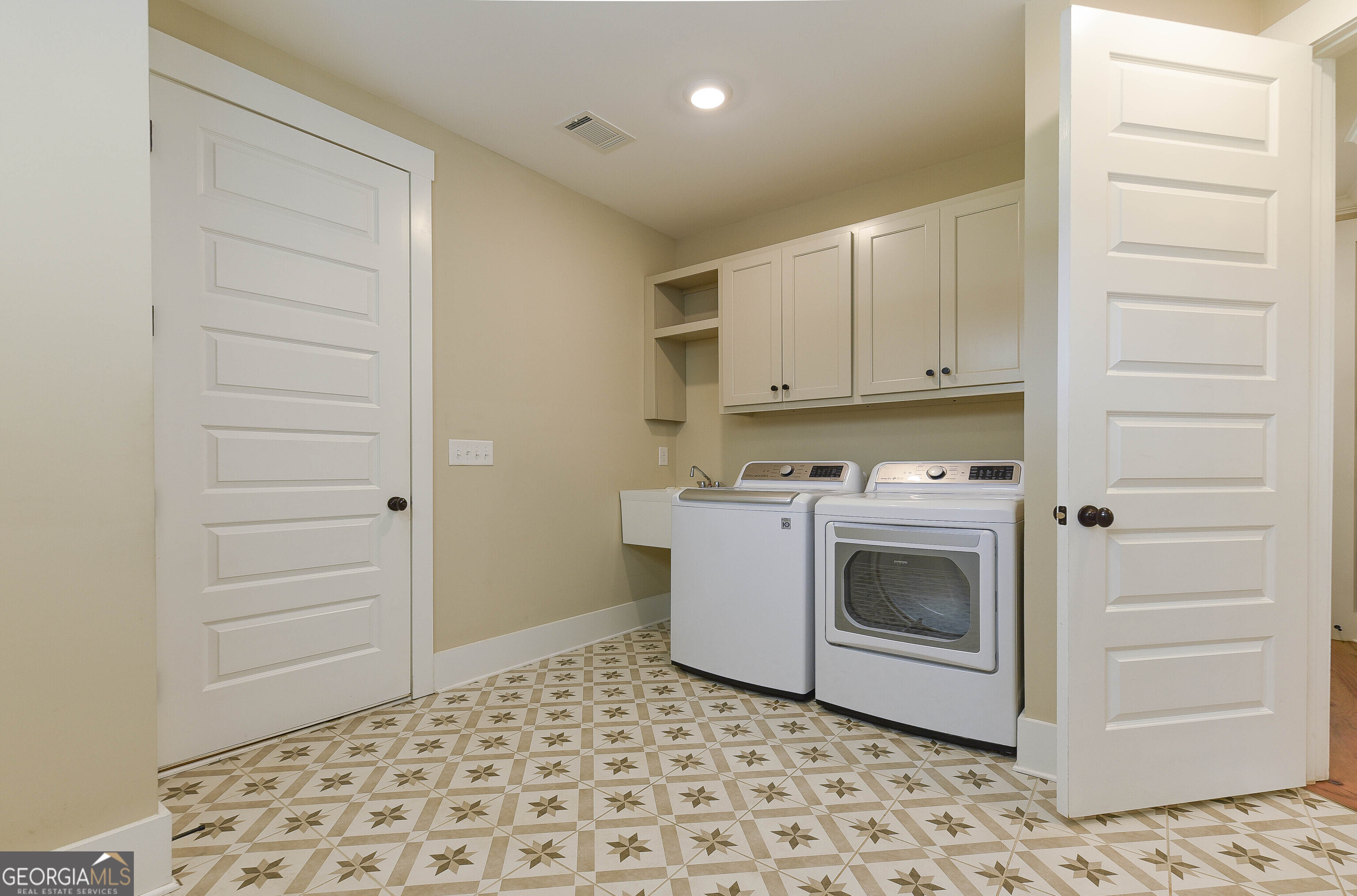 16 Anchor Court Newnan GA 30263