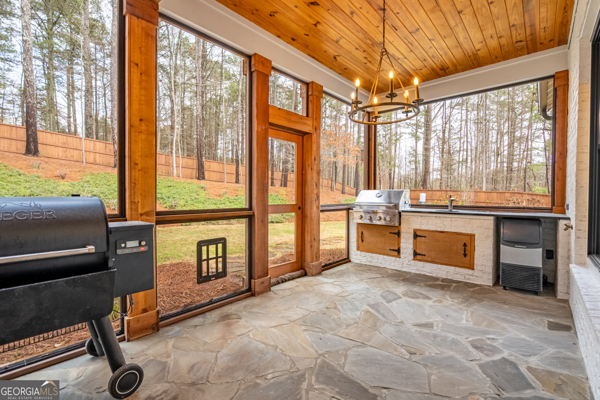 1009 Davenport Circle Powder Springs GA 30127
