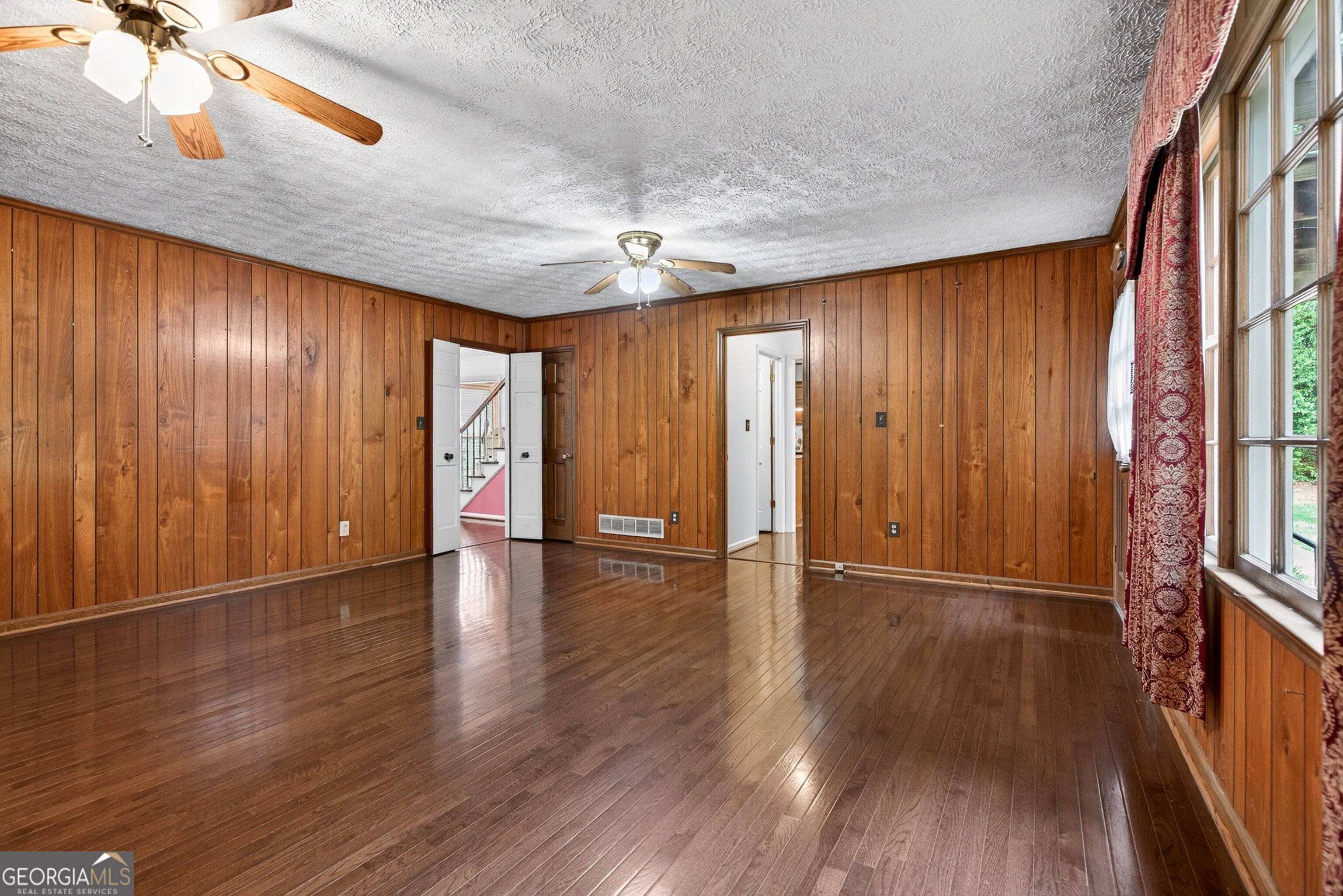 205 Dix Lee On Drive Fayetteville GA 30214