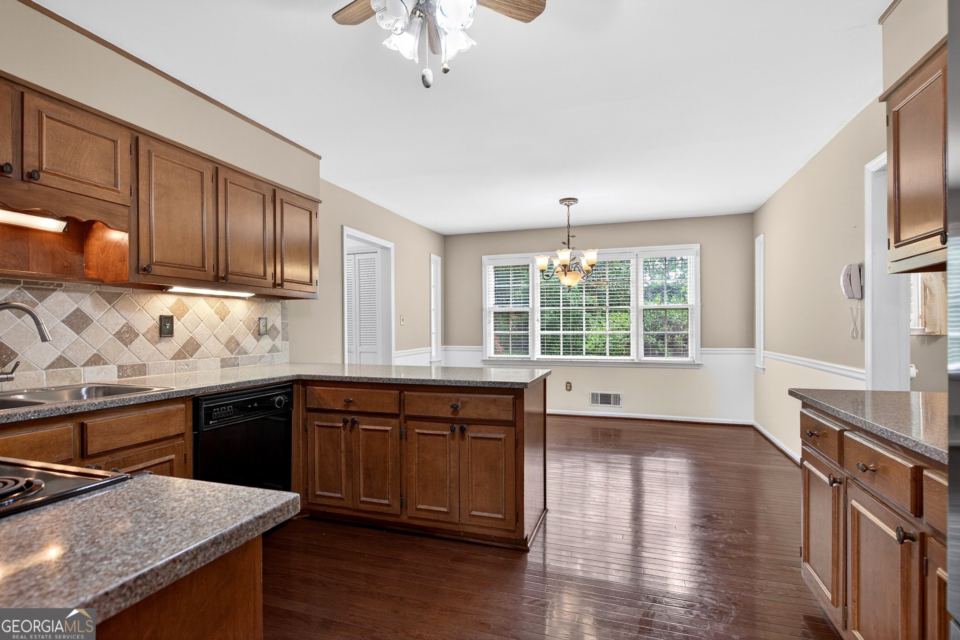 205 Dix Lee On Drive Fayetteville GA 30214