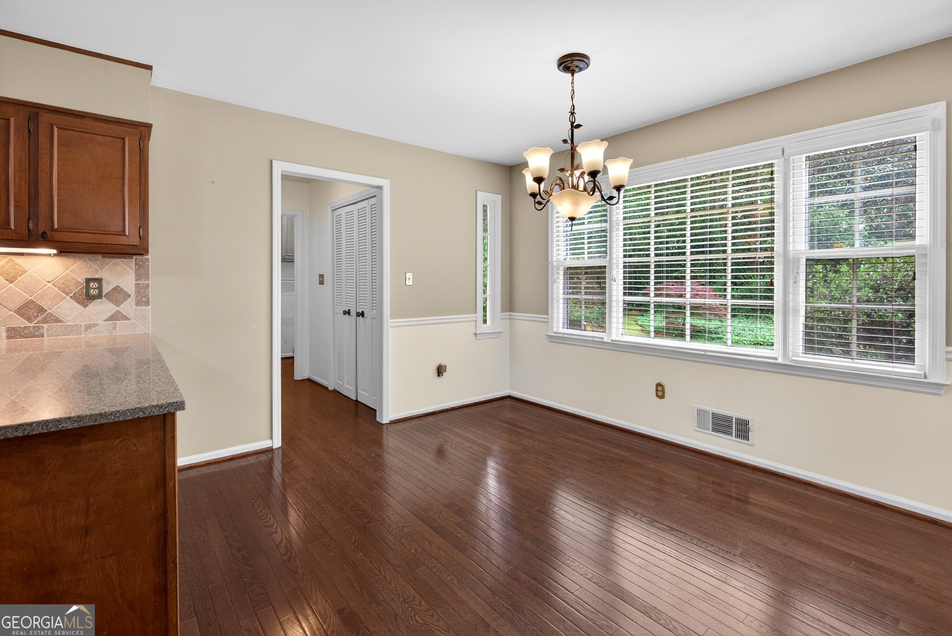 205 Dix Lee On Drive Fayetteville GA 30214