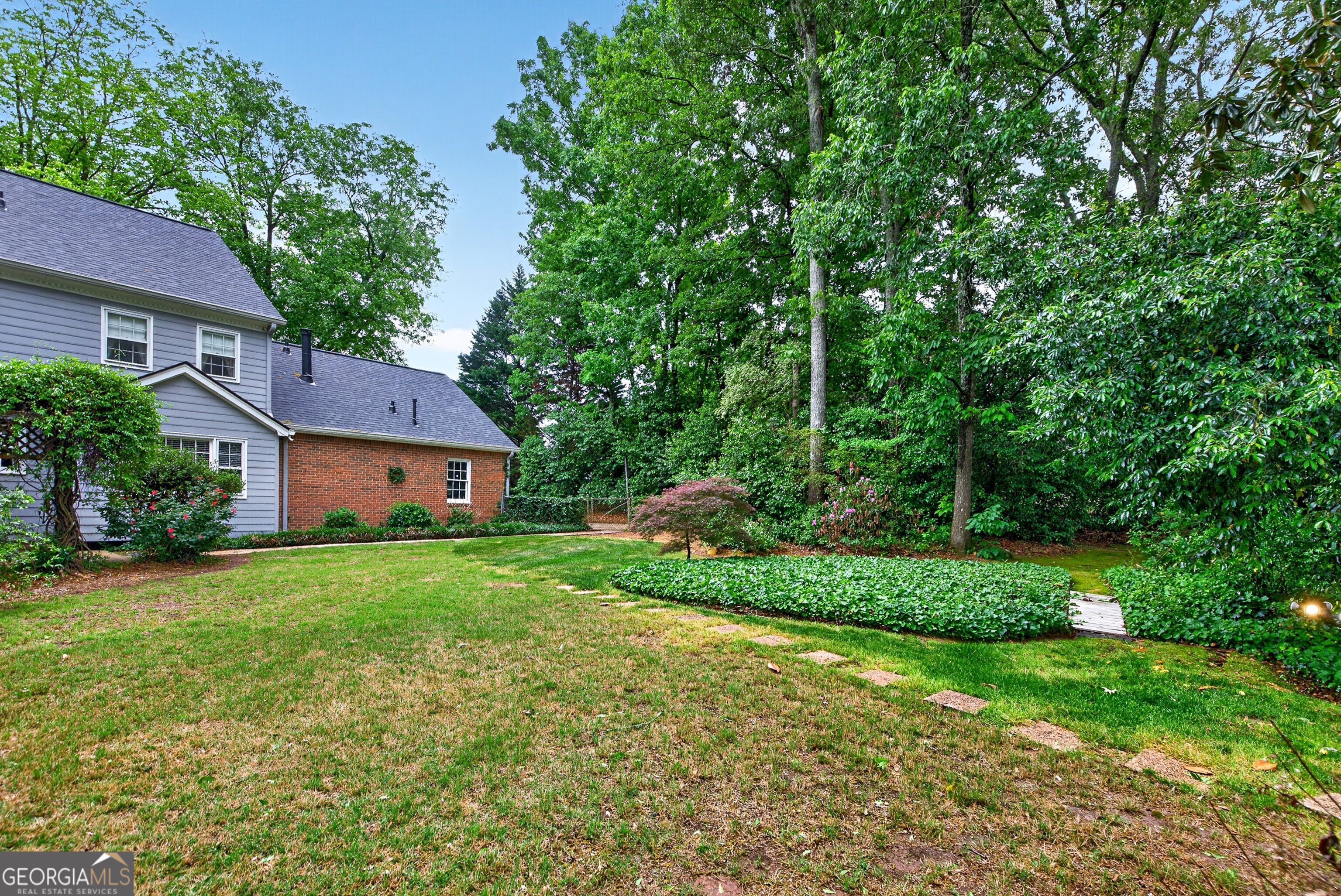 205 Dix Lee On Drive Fayetteville GA 30214