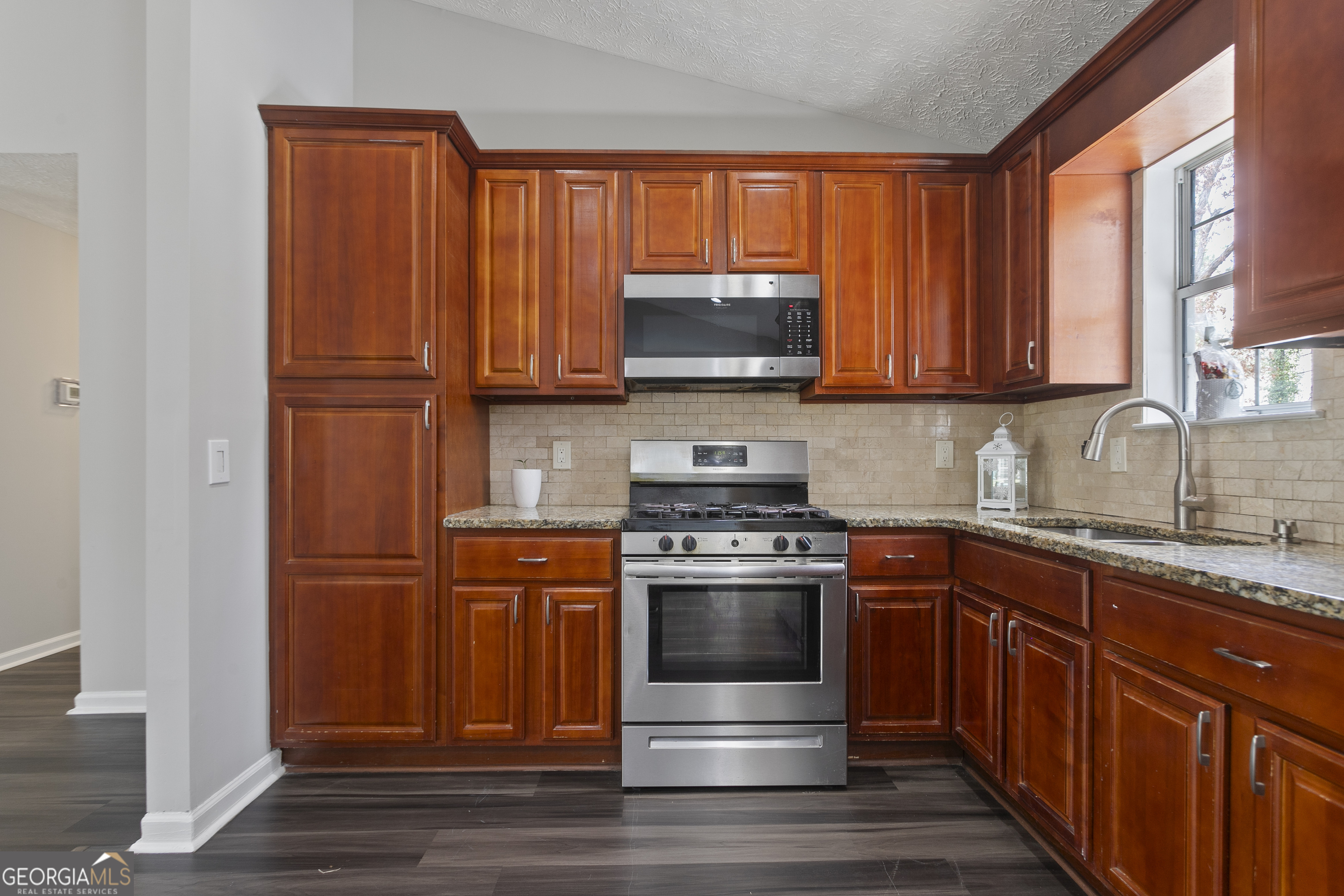 1071 Braddock Circle Woodstock GA 30189